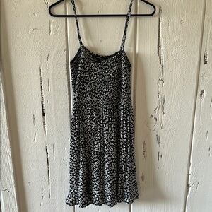 Forever 21 Black and White Knit Top